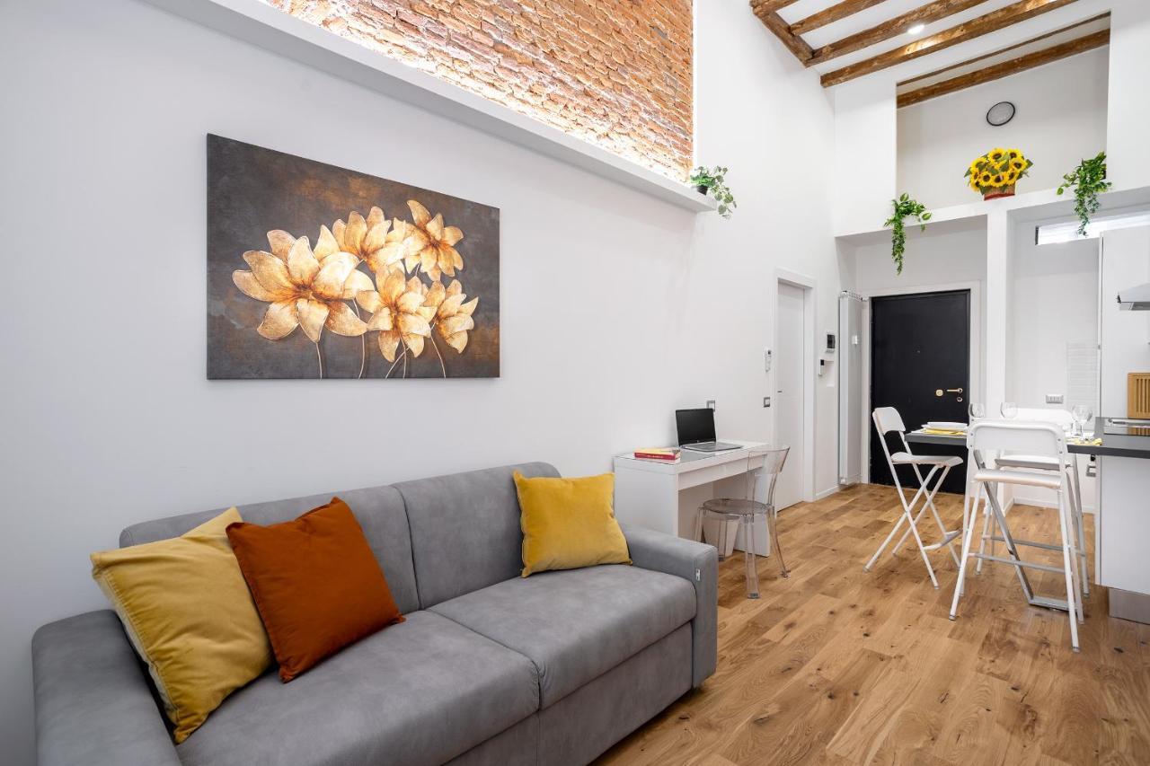 Milano City Apartments - Duomo Brera - Elegant Suite In Design District Екстер'єр фото