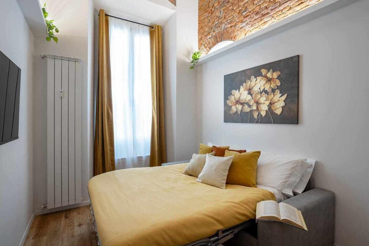 Milano City Apartments - Duomo Brera - Elegant Suite In Design District Екстер'єр фото