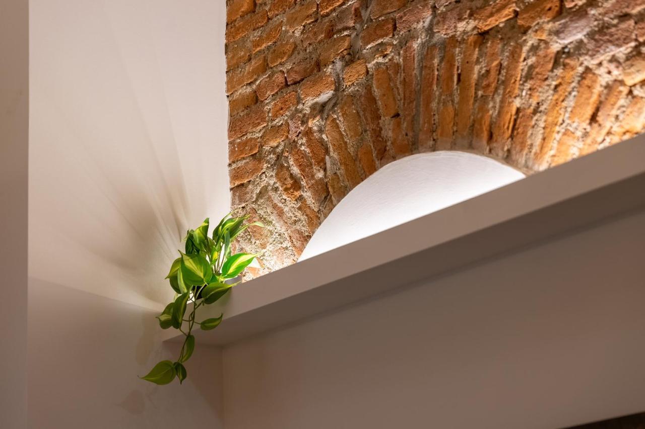 Milano City Apartments - Duomo Brera - Elegant Suite In Design District Екстер'єр фото